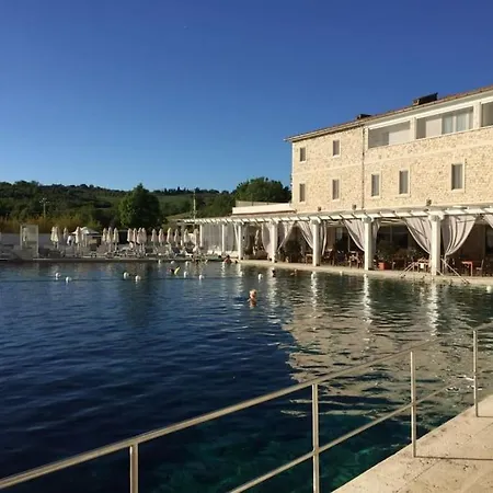 Zauber Im Turm - In Einem Der Schoensten Doerfer Διαμέρισμα Montemerano